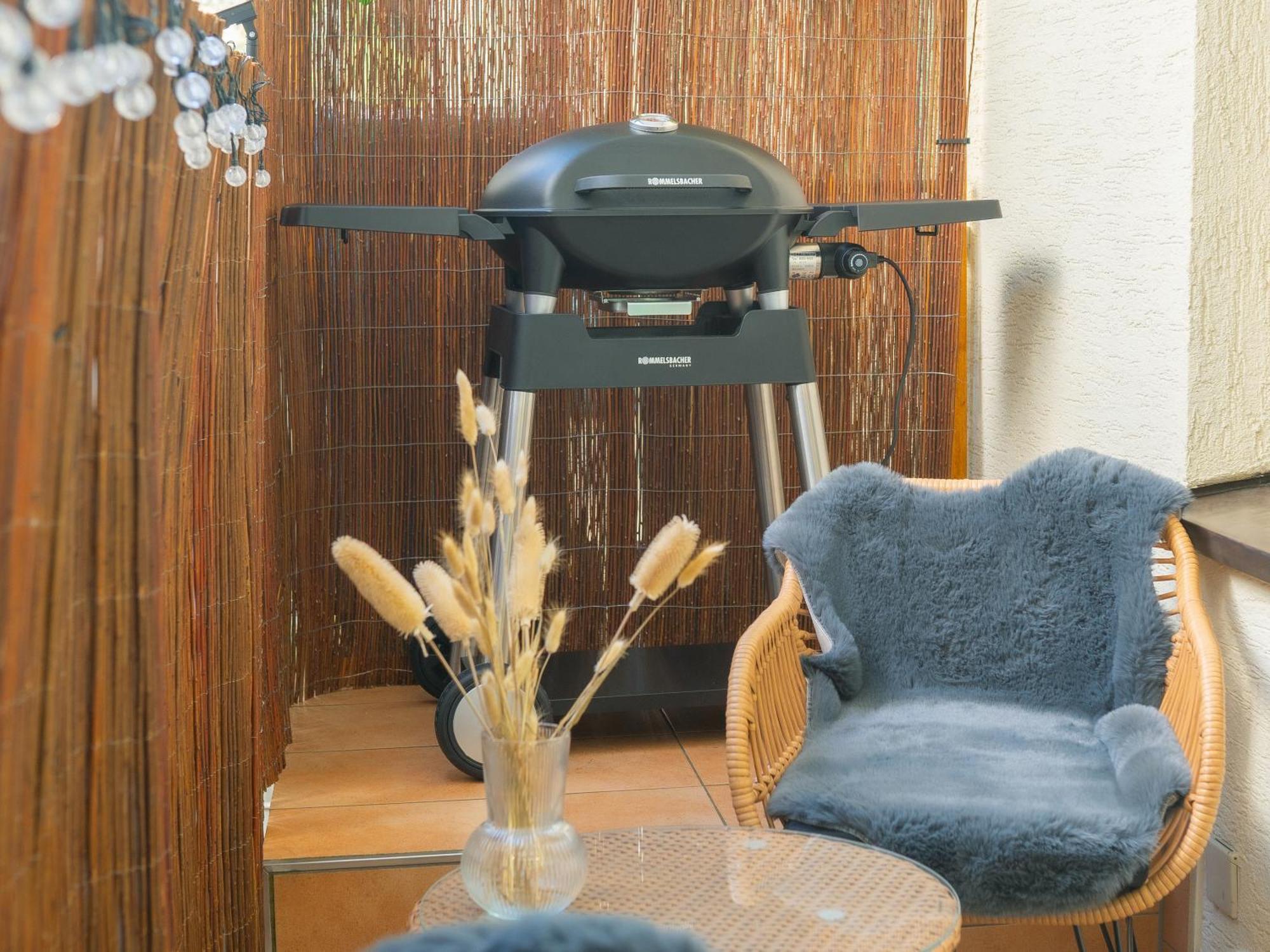 Einzigartiges Scandi Apartment - Innenstadt Mit Parkplatz, Balkon & Wlan - Perfekt Fuer Radfahrer Riedlingen Bagian luar foto